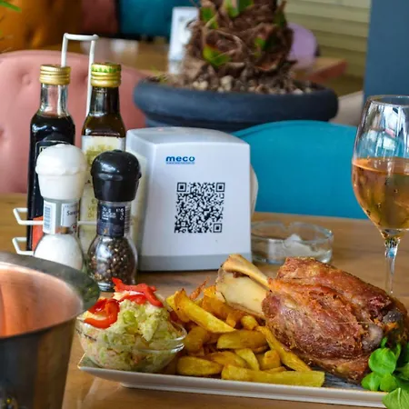 Dvg Tineret Отель