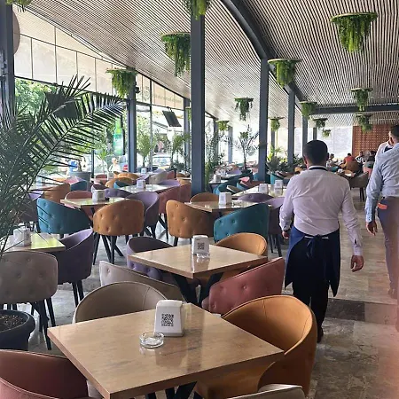 Hotel Dvg Tineret 2*